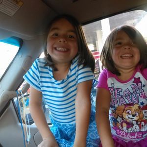 Meet your Posher, Efrain